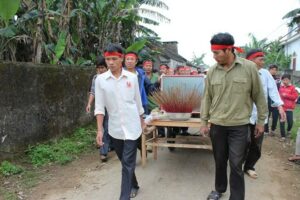 mo thay dam ma nguoi la