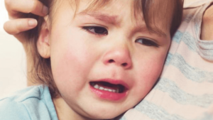 Chiêm bao thấy khóc đánh con gì?